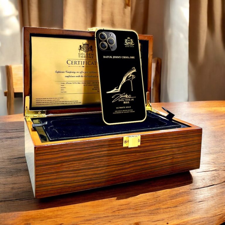 WOW GOLDX's 24 carat gold mobile phone